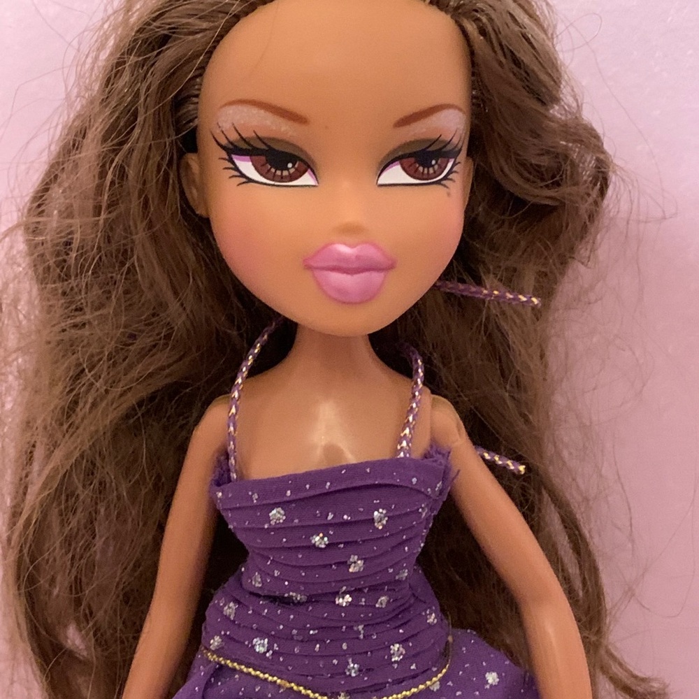 Bratz Passion 4 Fashion 1st Edition Doll